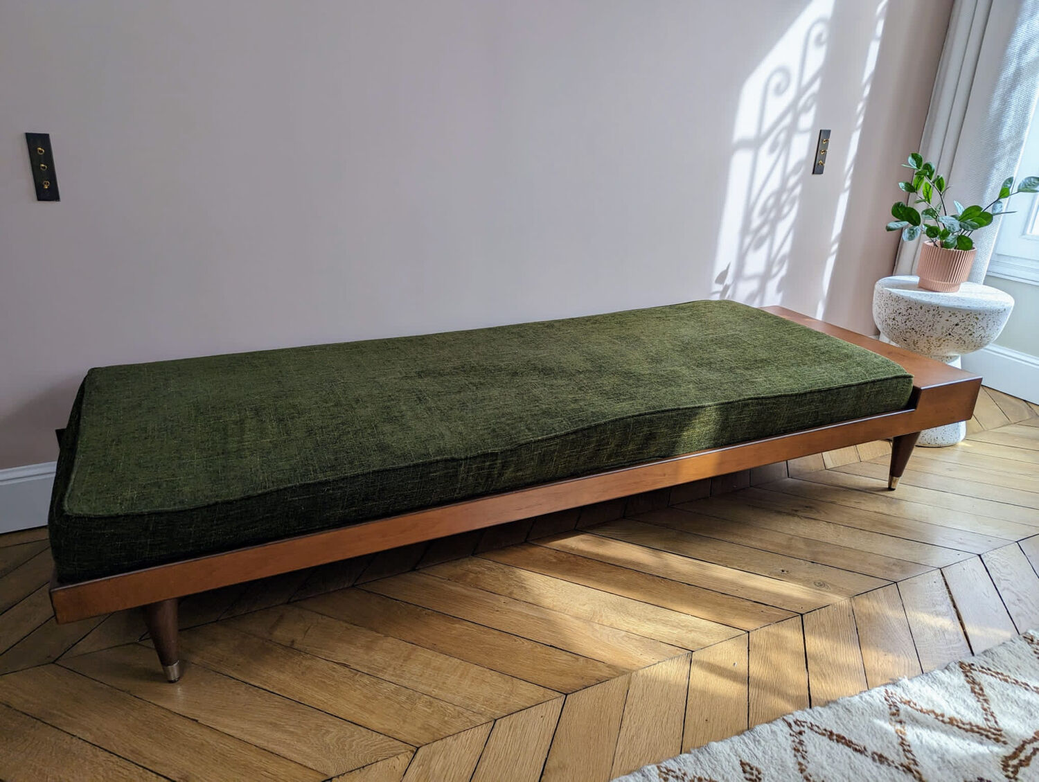 Daybed bottle green bench Kann Design
