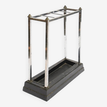 Minimalist style umbrella stand in chrome metal and black lacquered metal base