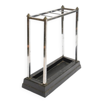 Minimalist style umbrella stand in chrome metal and black lacquered metal base