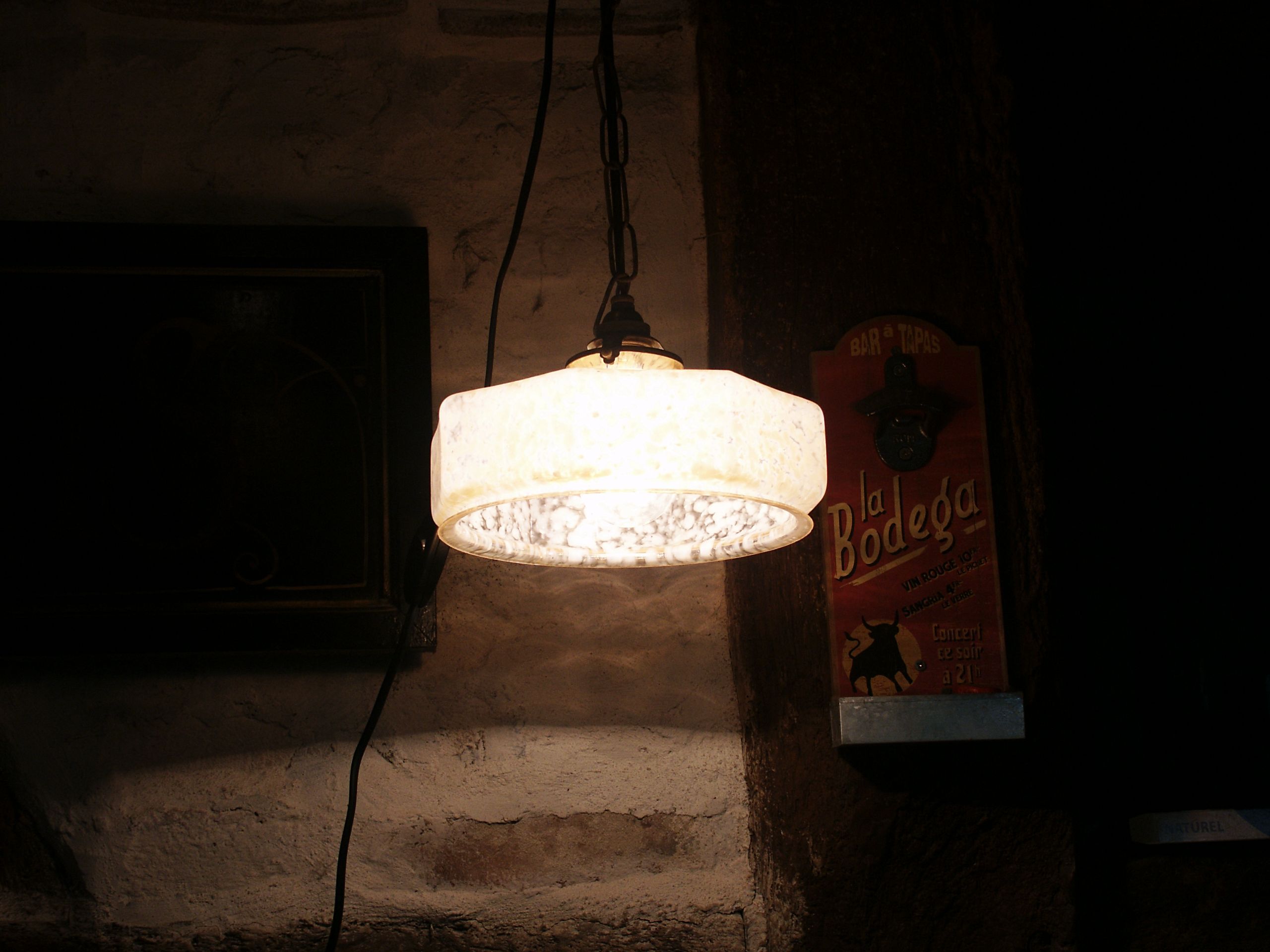 Pink opaline suspension