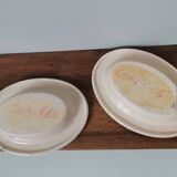 Set of 2 ceramic slip plates with numbered vintage heart pattern