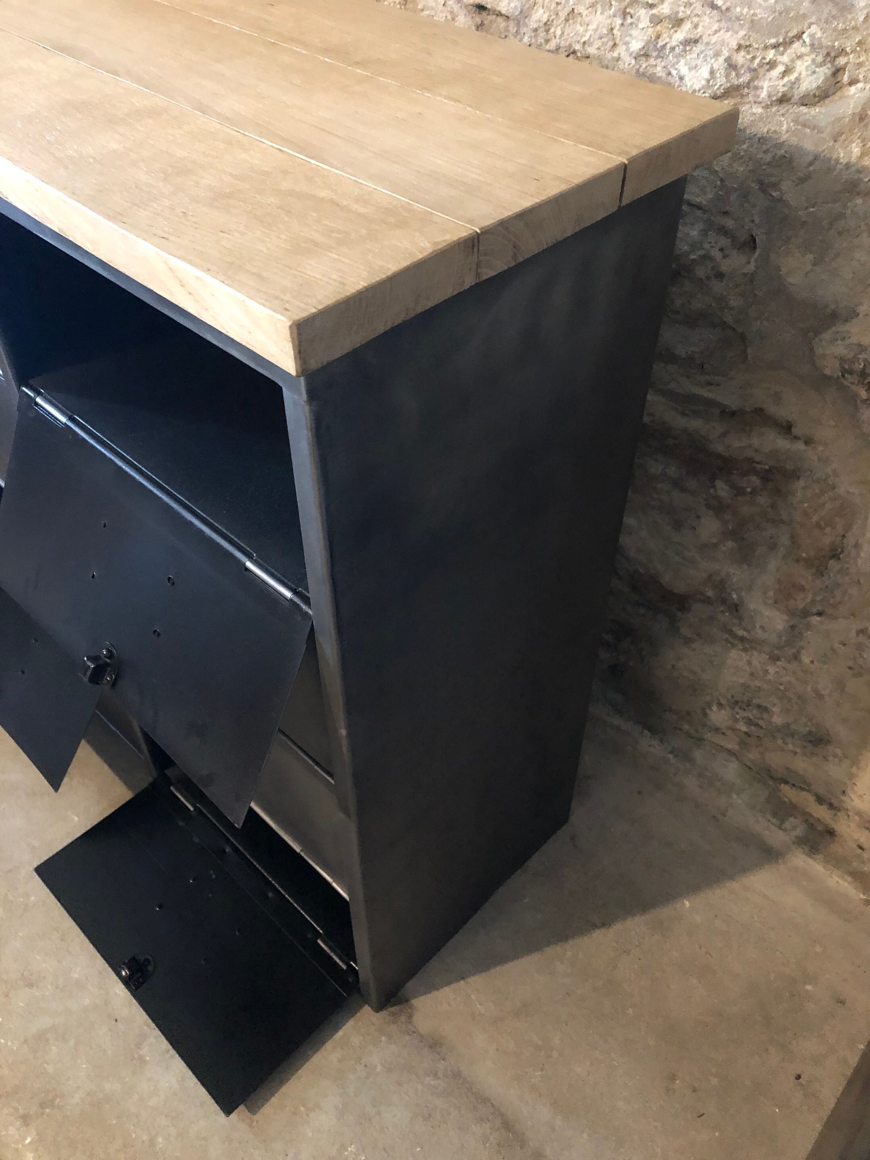 Industrial valve furniture with metal wood valves