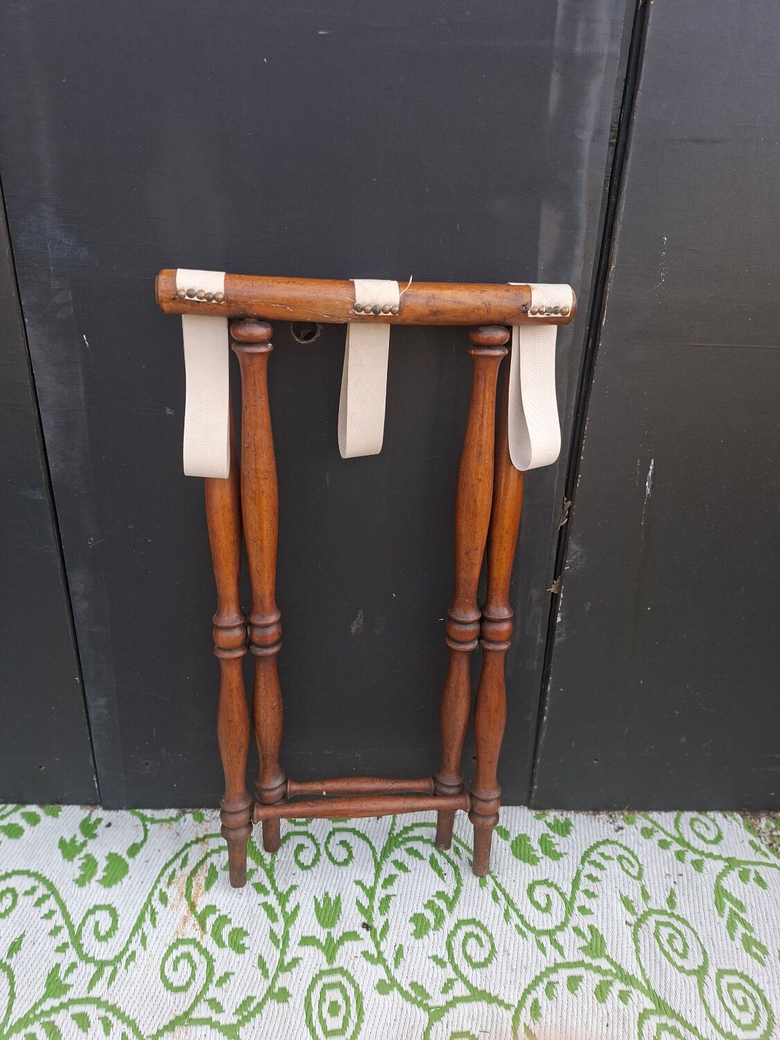 Folding dessert table