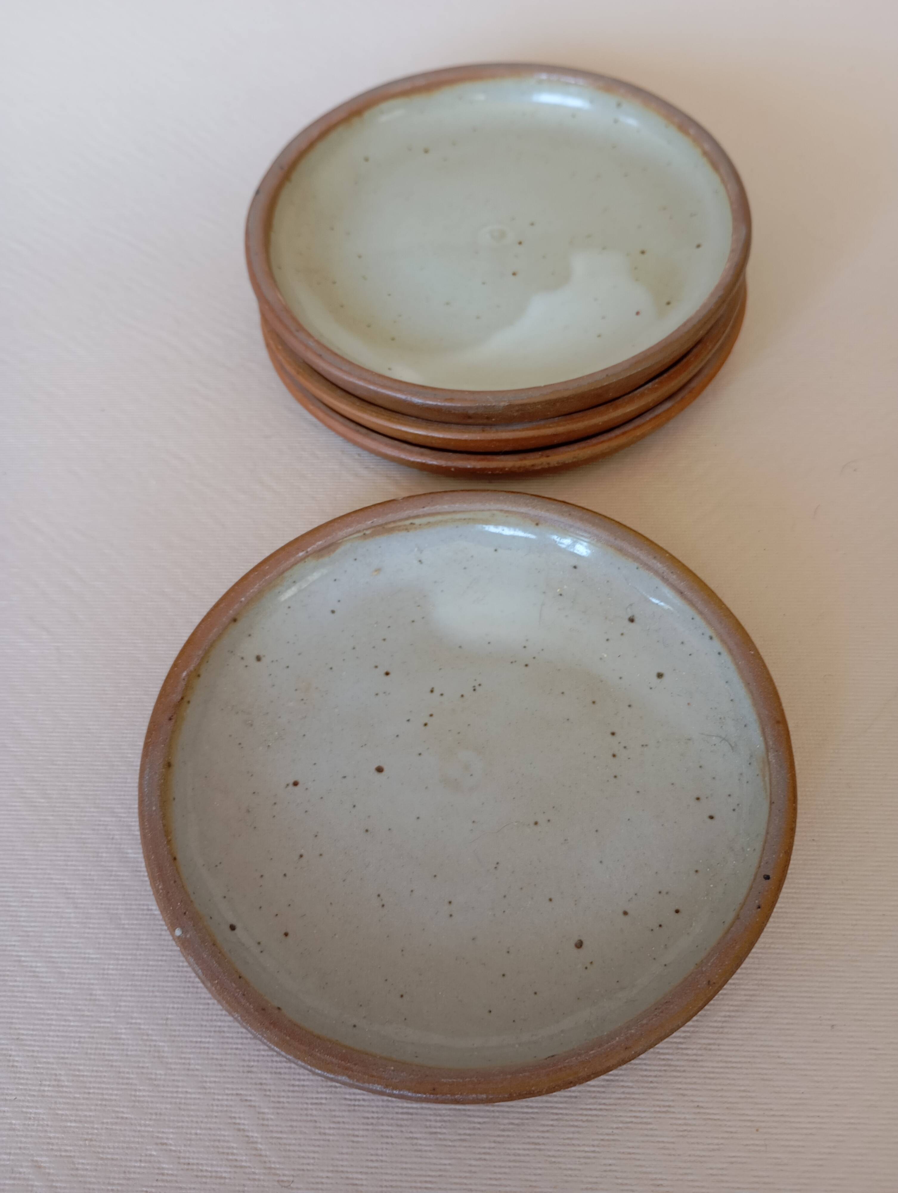 4 grey stoneware tapas plates