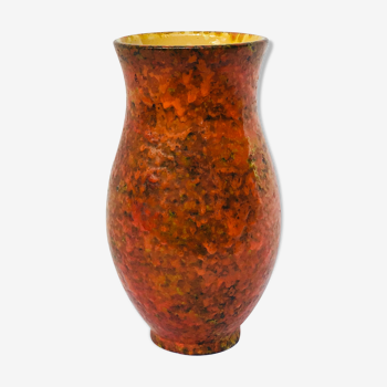 Ceramic vase