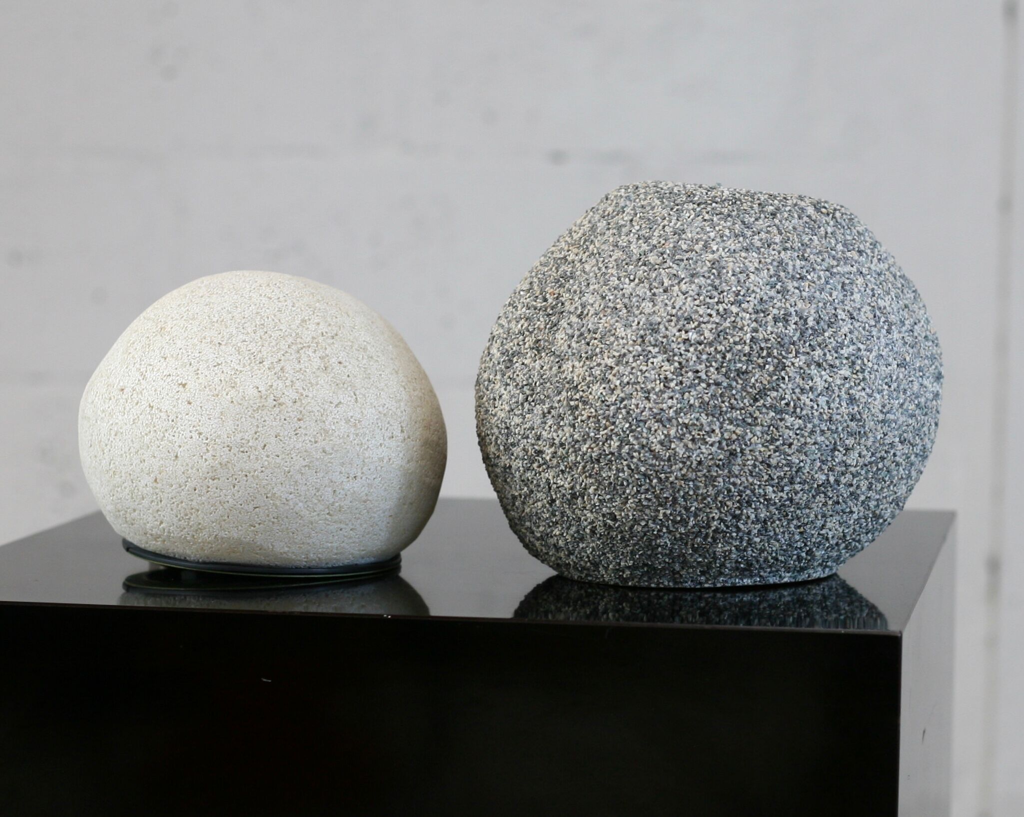 Pair of lamp "pebble". Resin. France, circa 1970