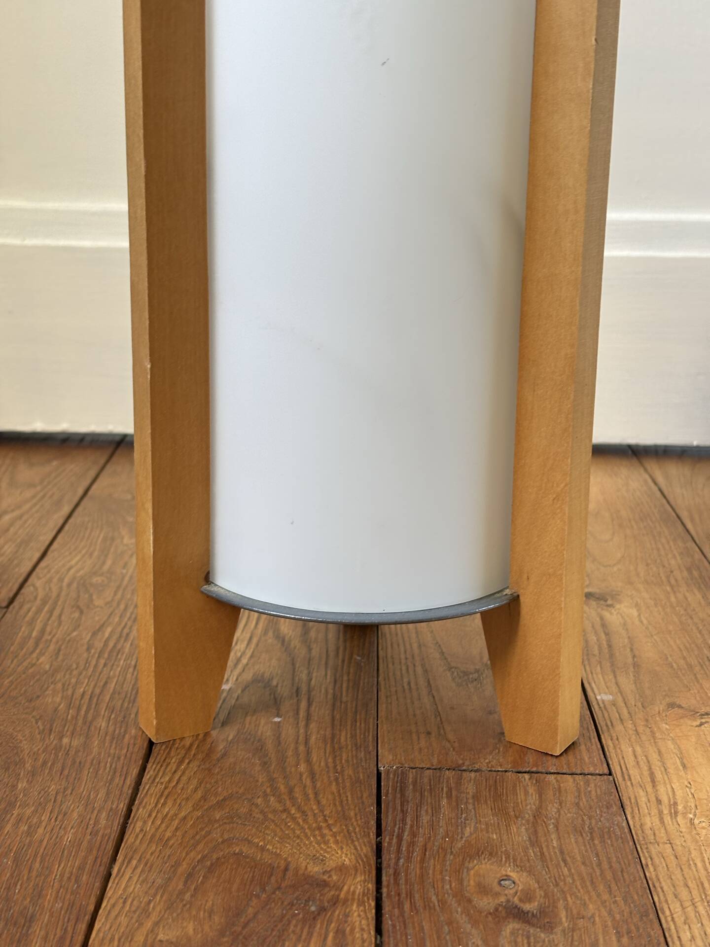 Lampe scandinave, 1990