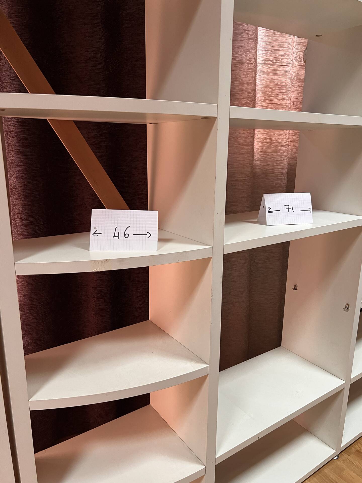 Hülsta wall library