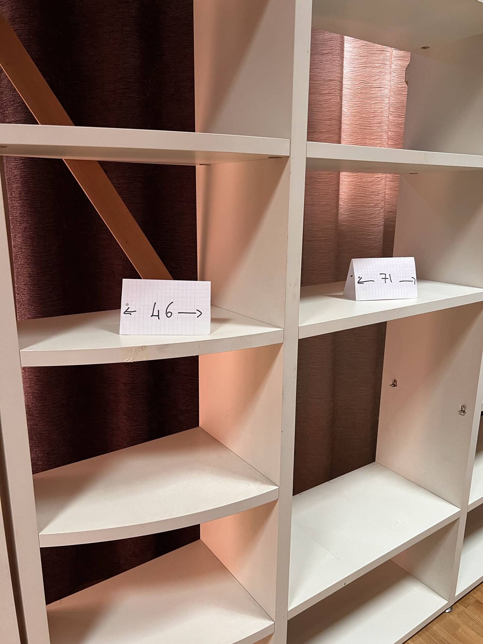 Hülsta wall library