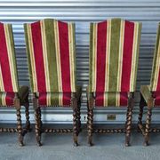 Set of 6 Louis XIII style chairs in turned wood and velvet.