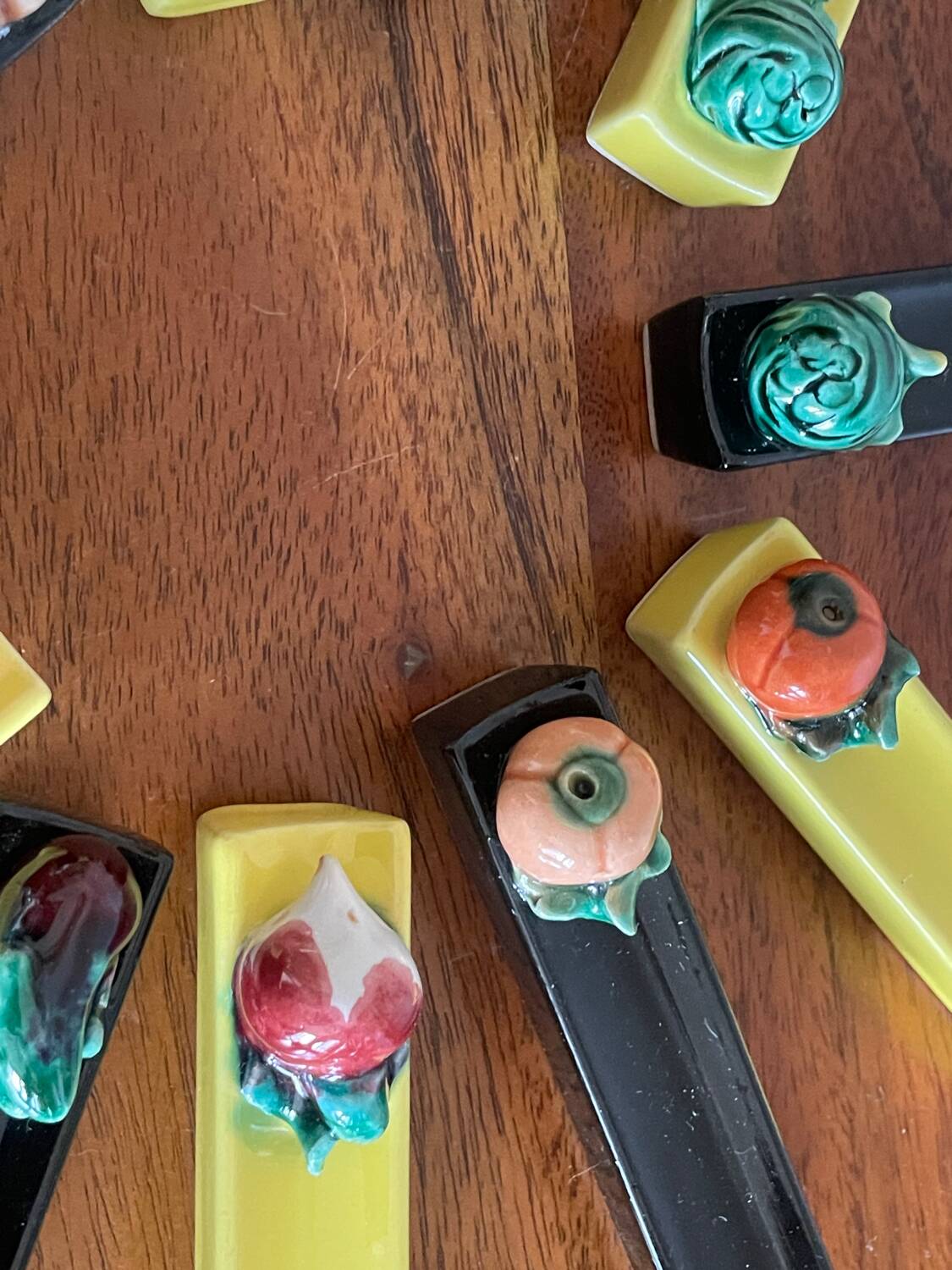 12 vegetable knife holders