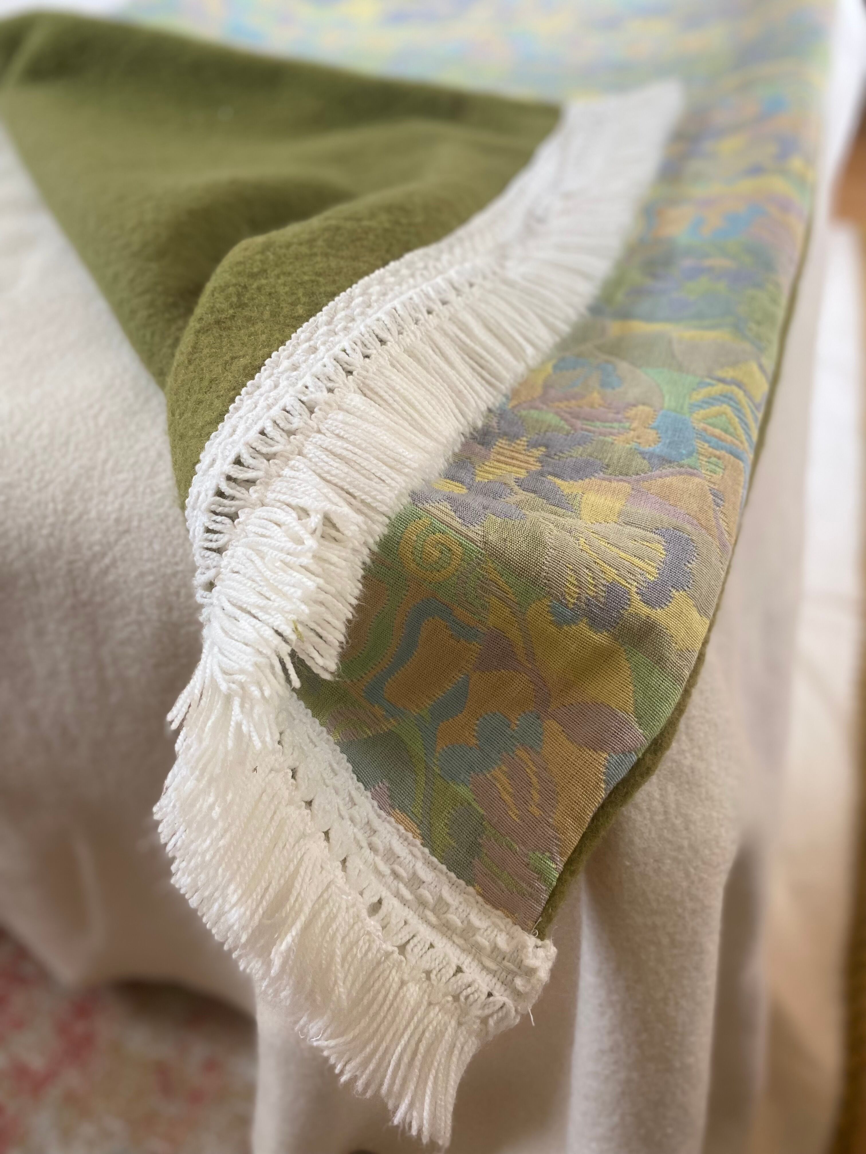 Bedspread - throw with fringes