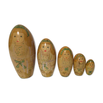 Poupées russes anciennes vintage jeune fille