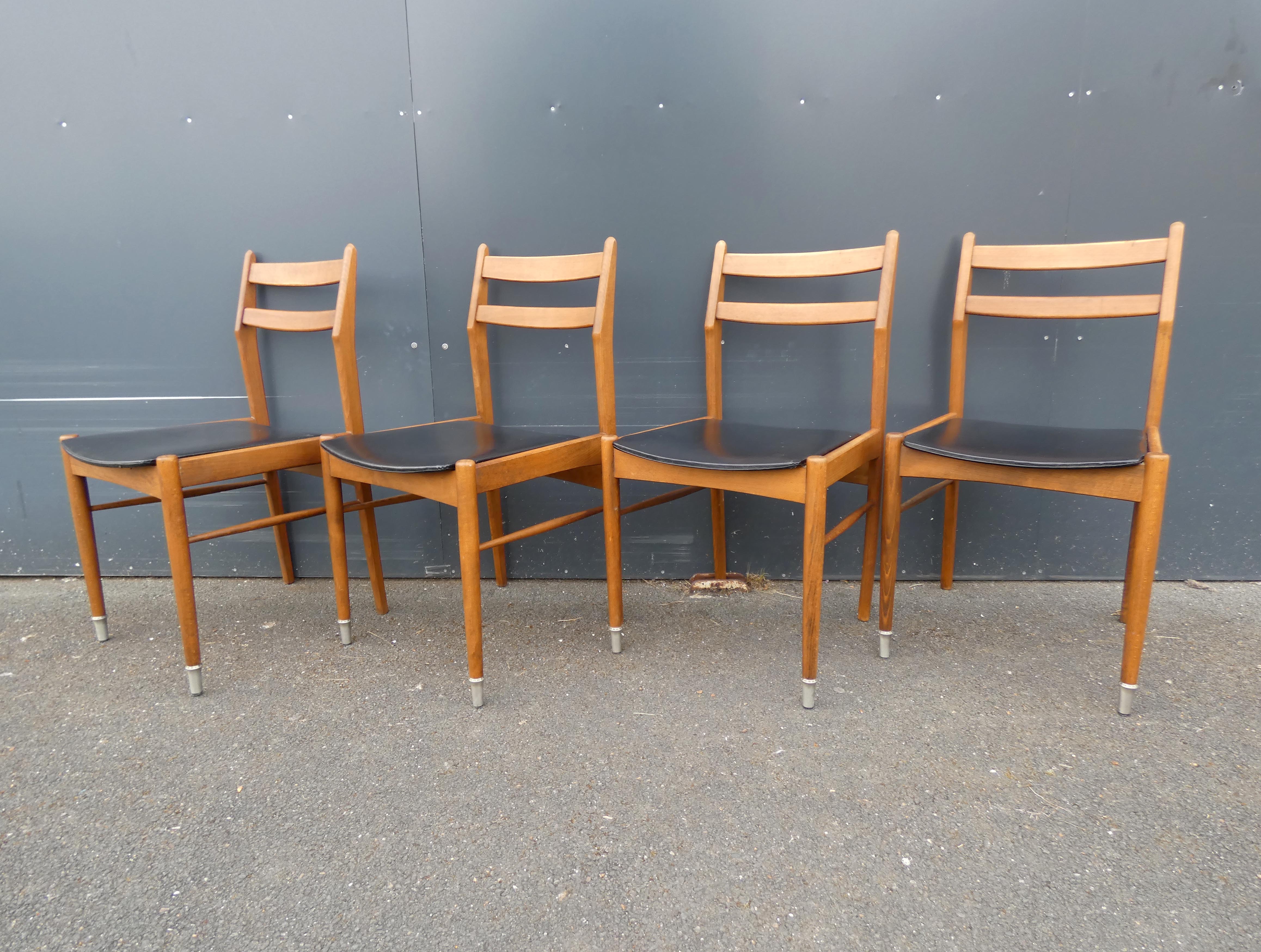 Set of 4 scandinavian chairs