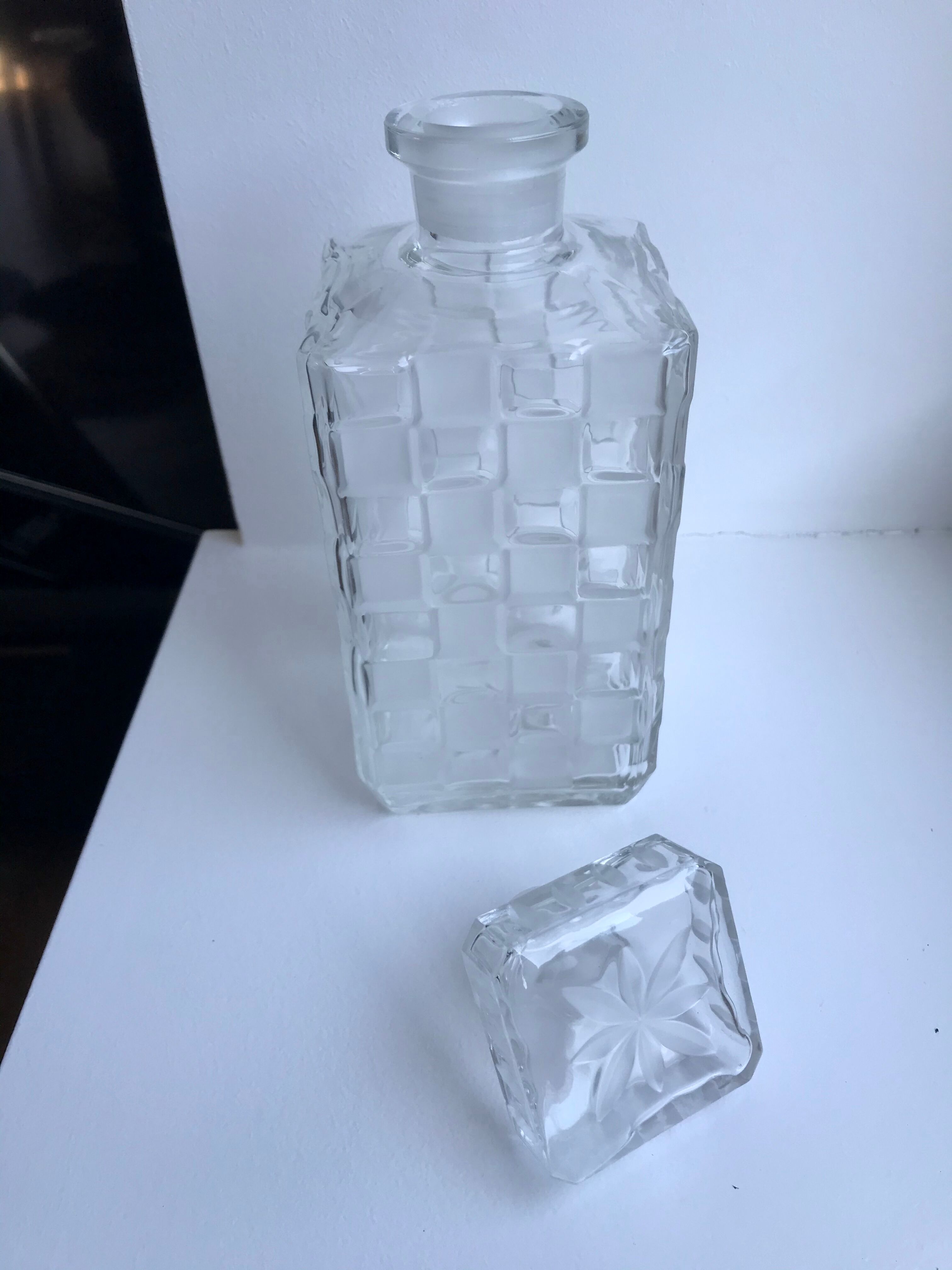 Glass whisky decanter and polished glass glass checkerboard effect 60s-70s