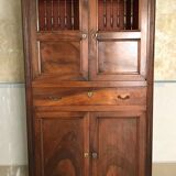 Armoire garde manger provençal ancien en noyer massif