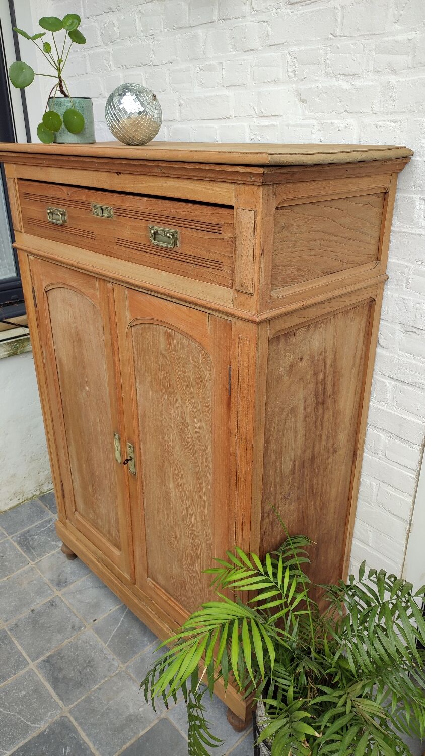 Grand Parisian buffet