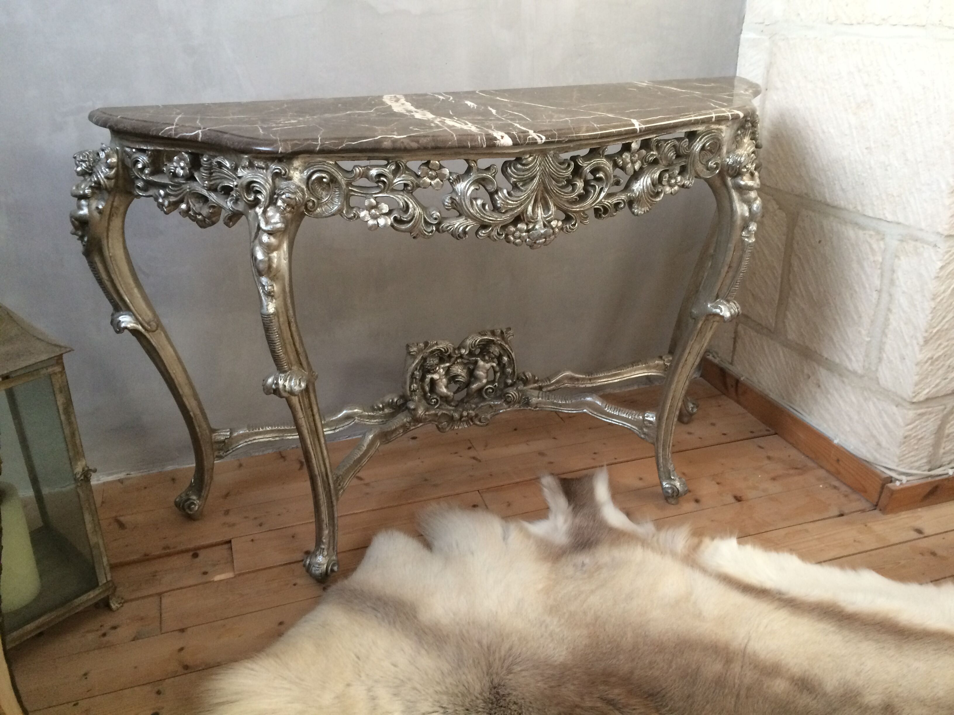 Baroque console