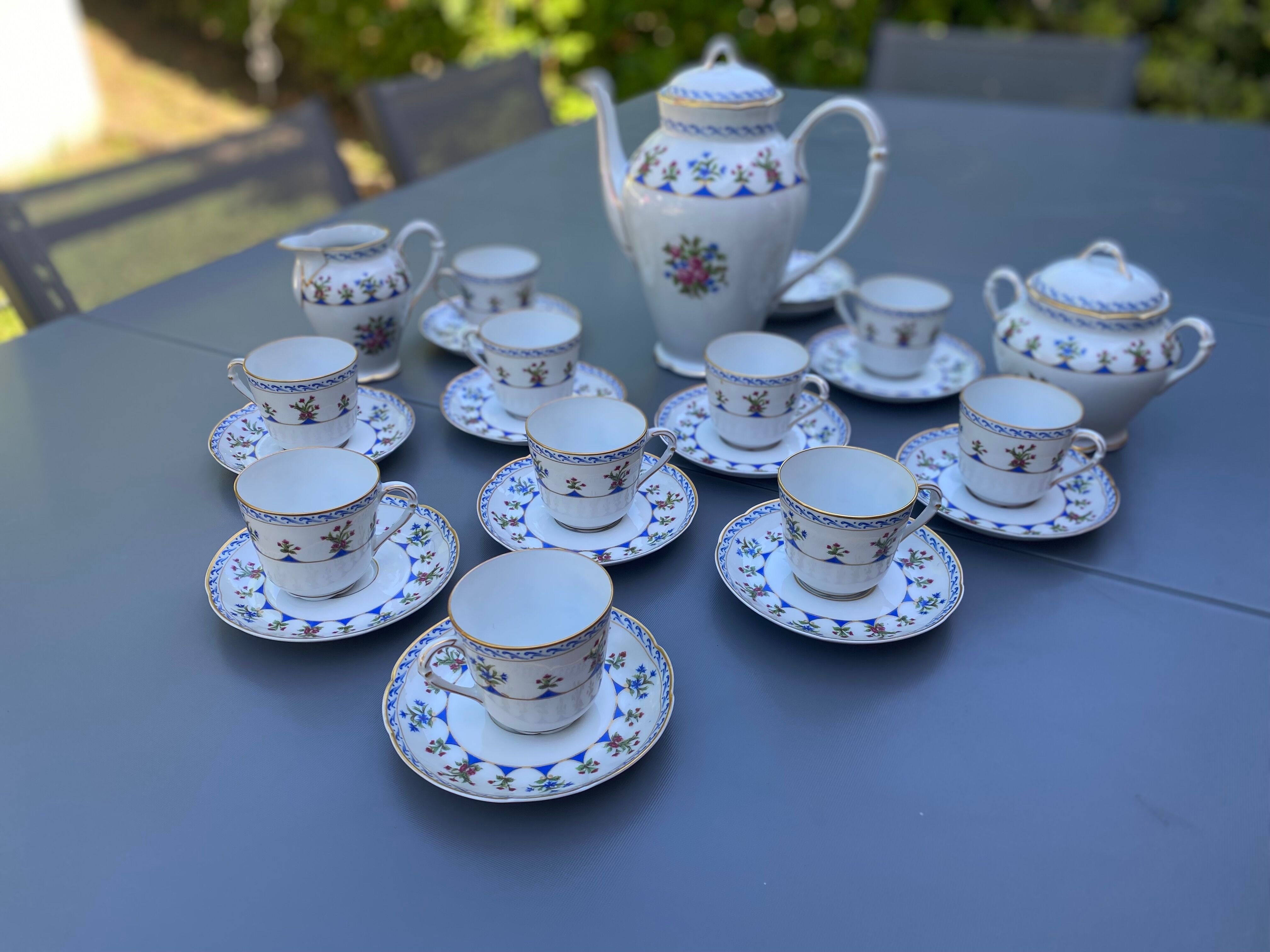 Porcelain coffee service Bernardaud model Chateaubriand Limoges