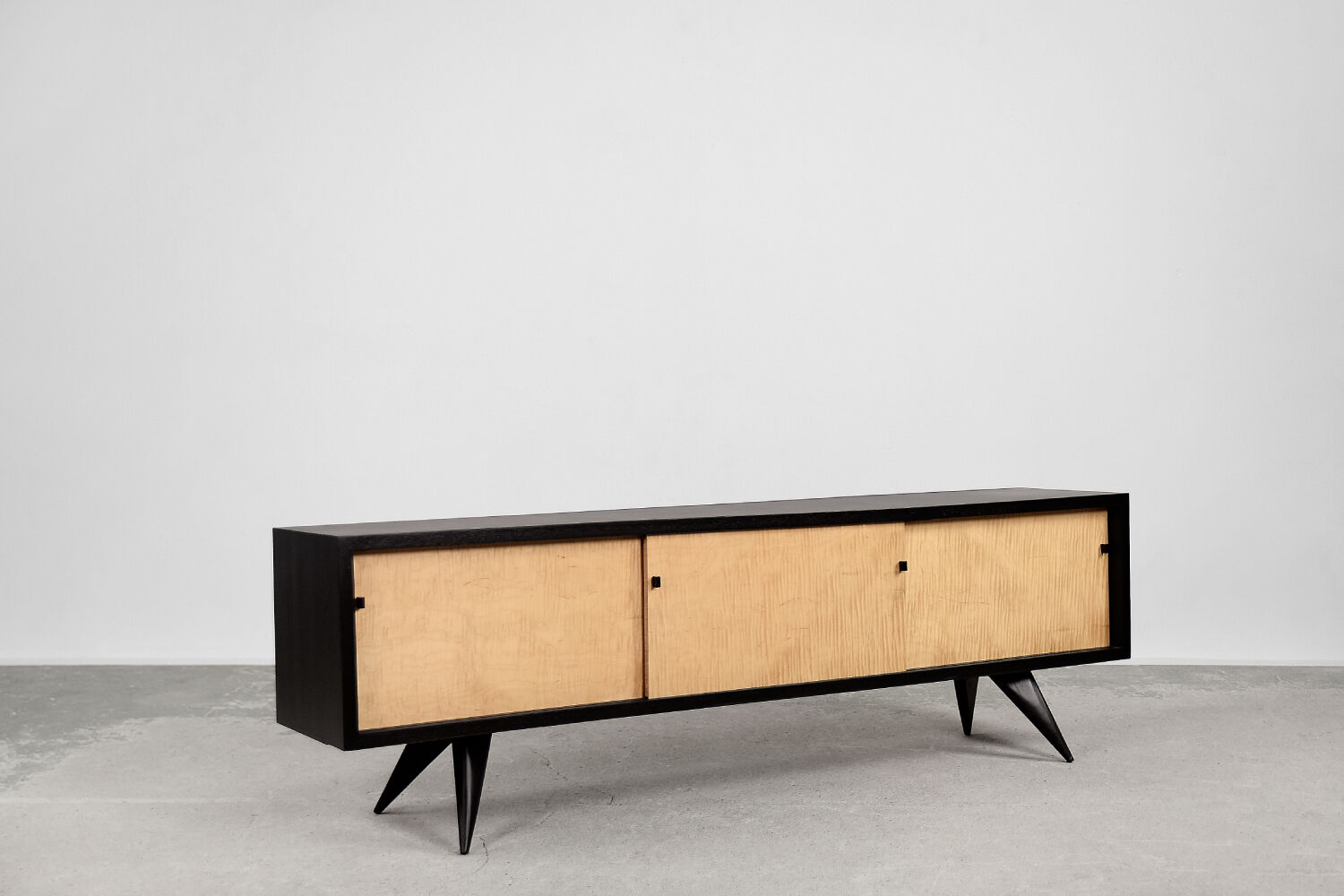 Mid-Century Elegant Black and Maple Scandinavian Vintage Sideboard, 1960s