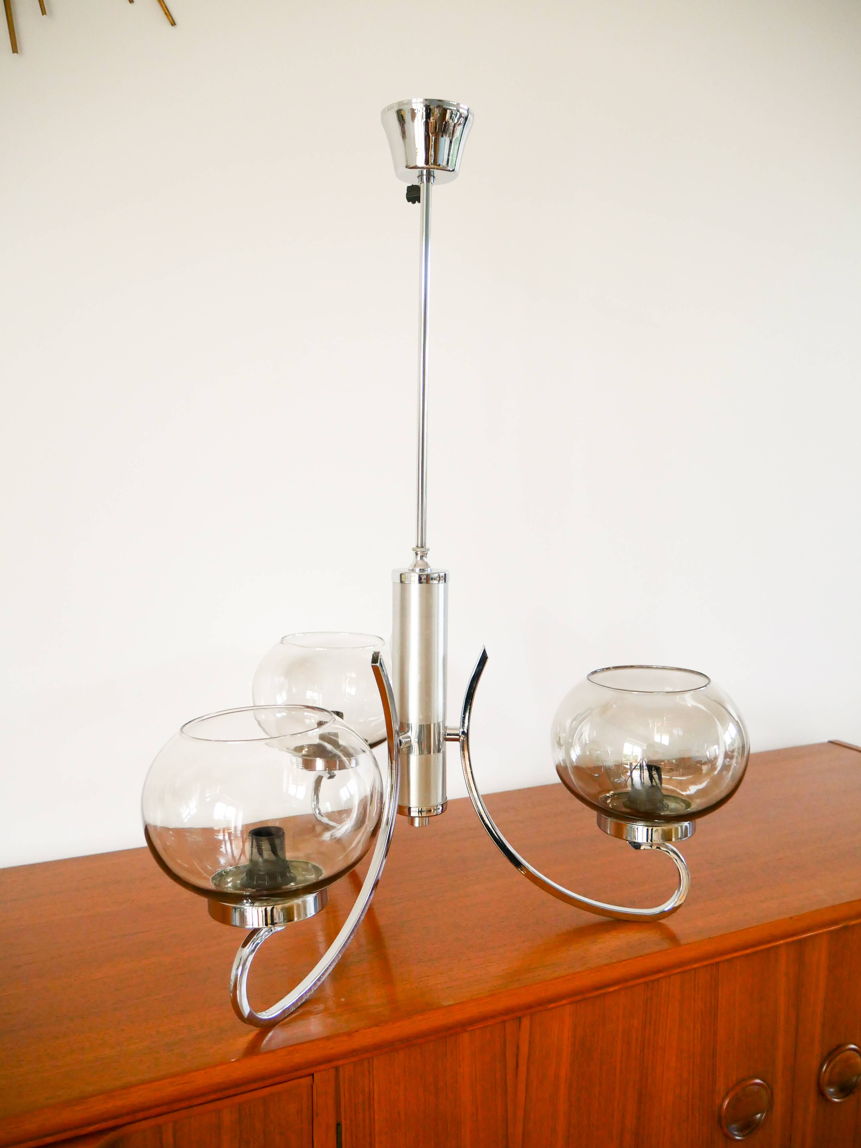 Chandelier Gaetano Sciolari, 3 lights, in chrome and smoked glass, 1970.