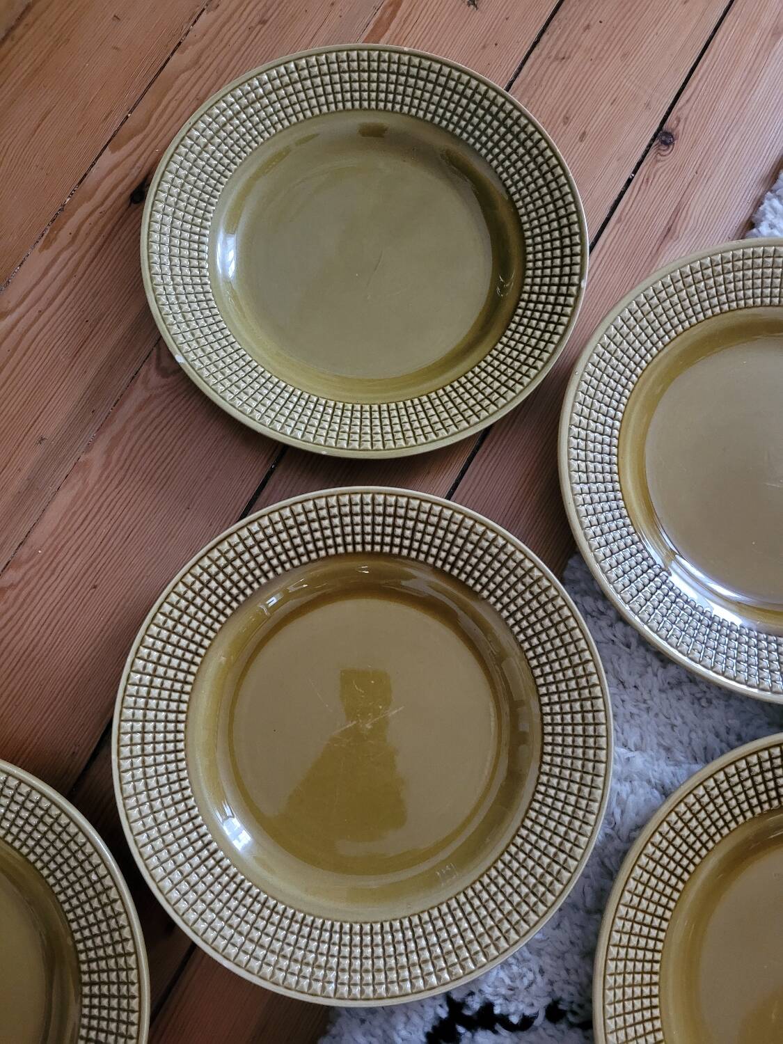 Set of 6 Niderviller flat plates
