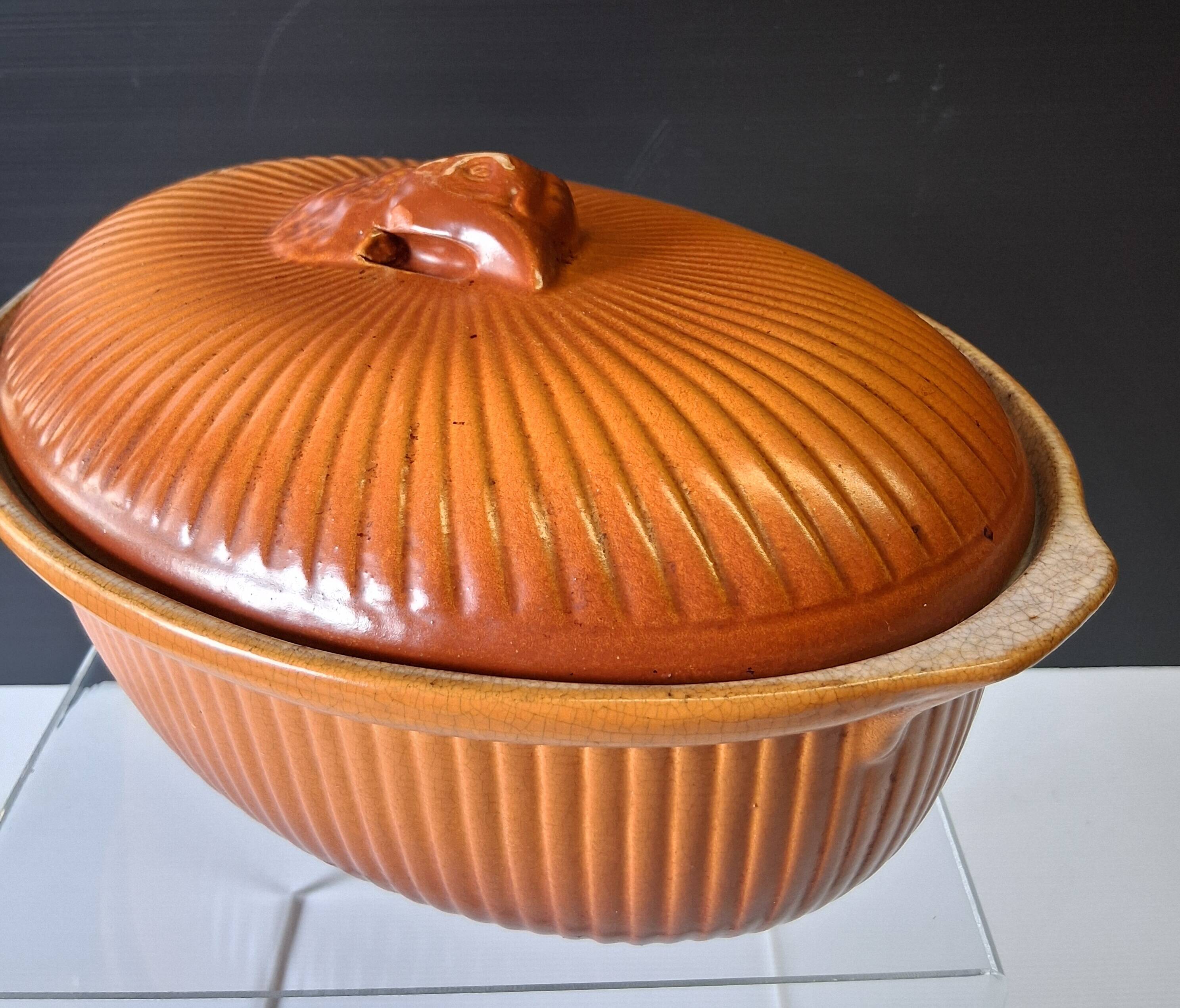 Very nice pheasant terrine dish / casserole with majolica lid.