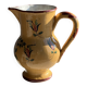 Grande carafe jaune ocre ancienne artisanale à motif de fleurs roses