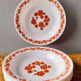 Arcopal Lotus 70s plates