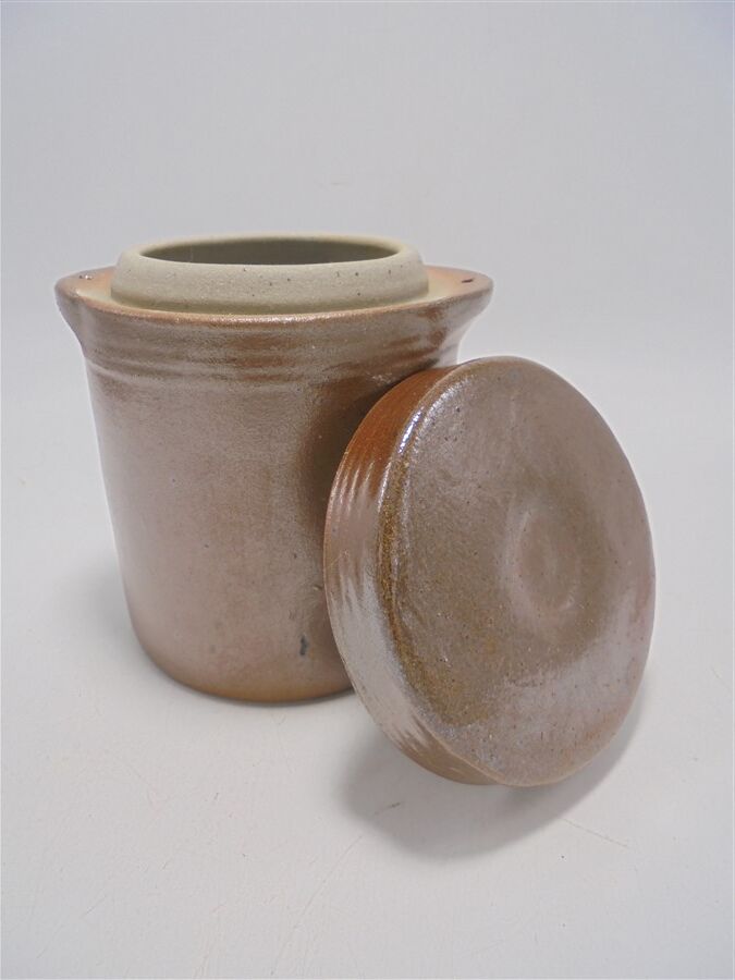 Sandstone pot