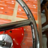 Tabouret tracteur désigné par Etienne Fermigier