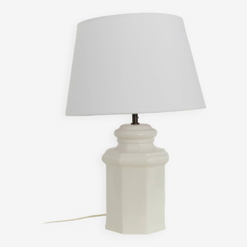 Lampe en céramique blanche vendu sans abat jour.