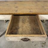 Farm table