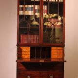 Bibliothèque en acajou avec secrétaire -18° siècle