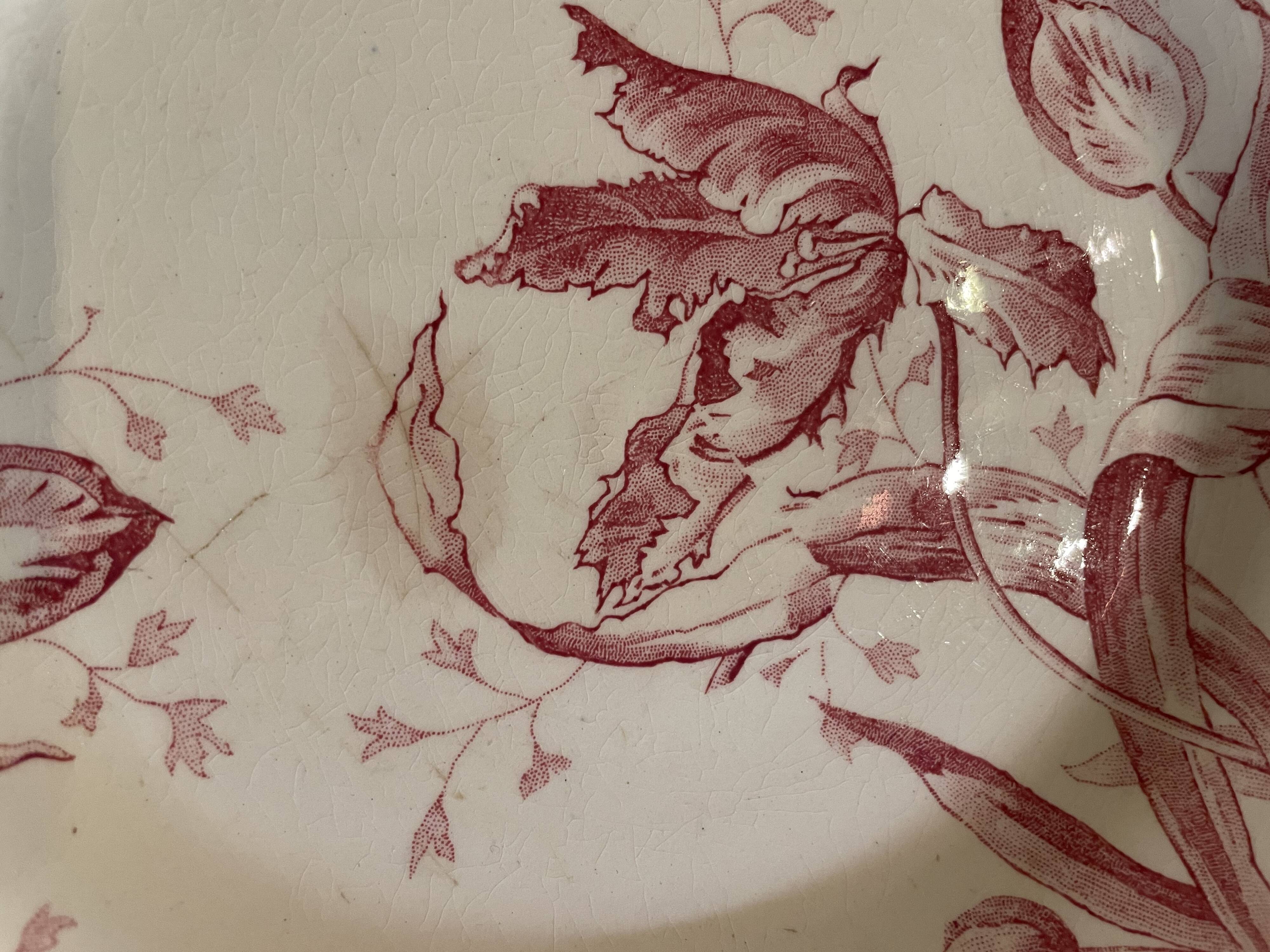 3 plates Terre de Fer Gien model "Tulips"