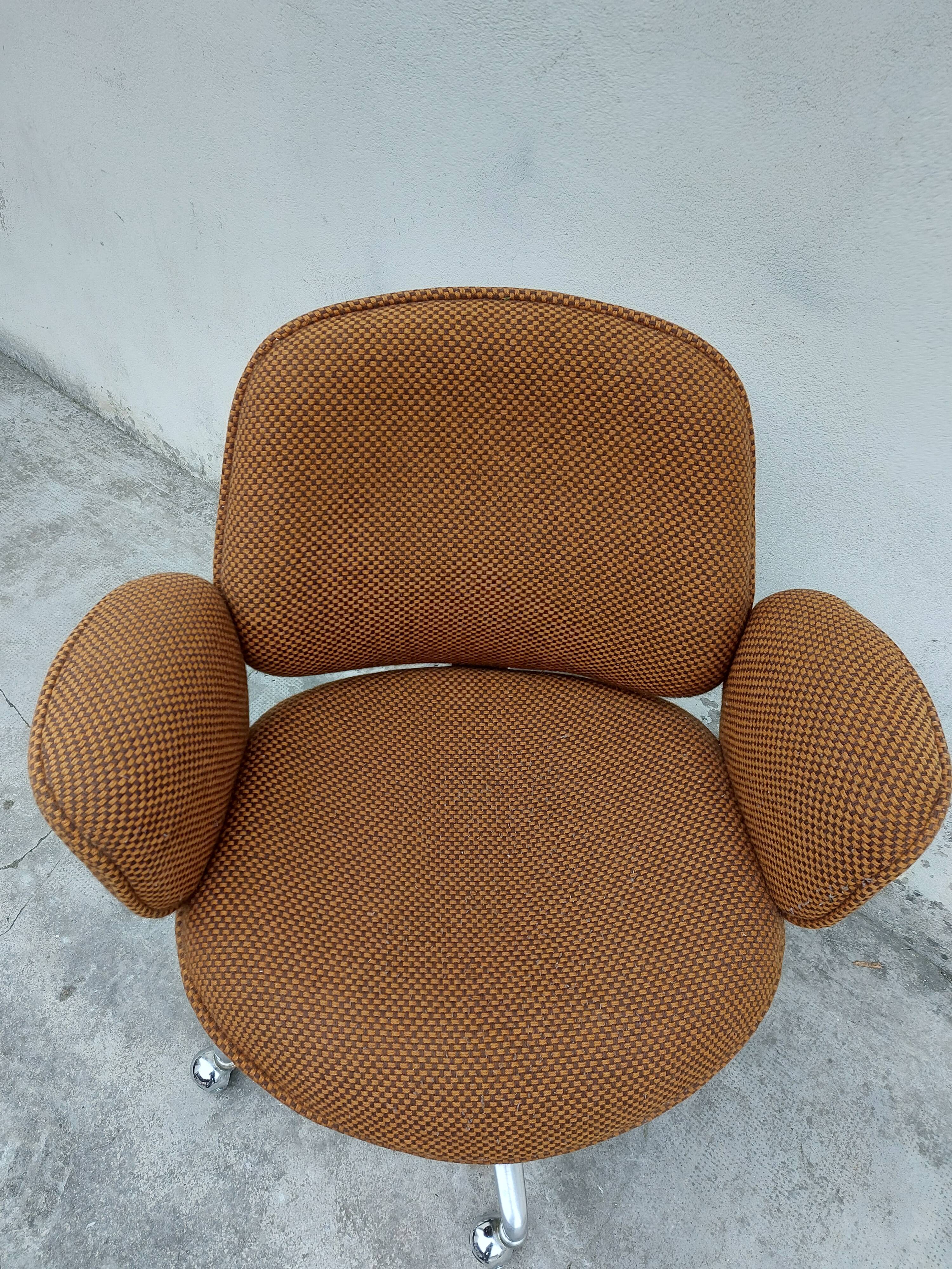 Office armchair design year 80