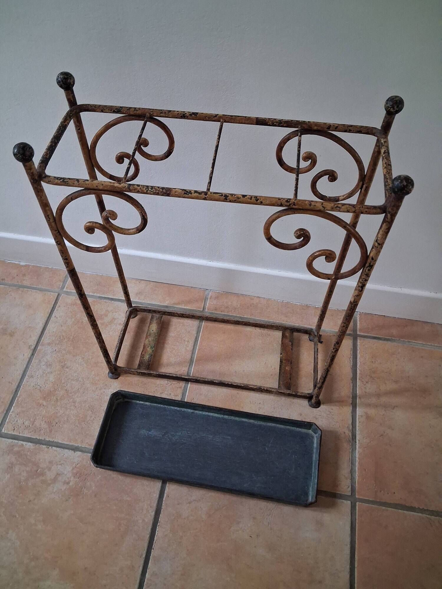 Umbrella stand