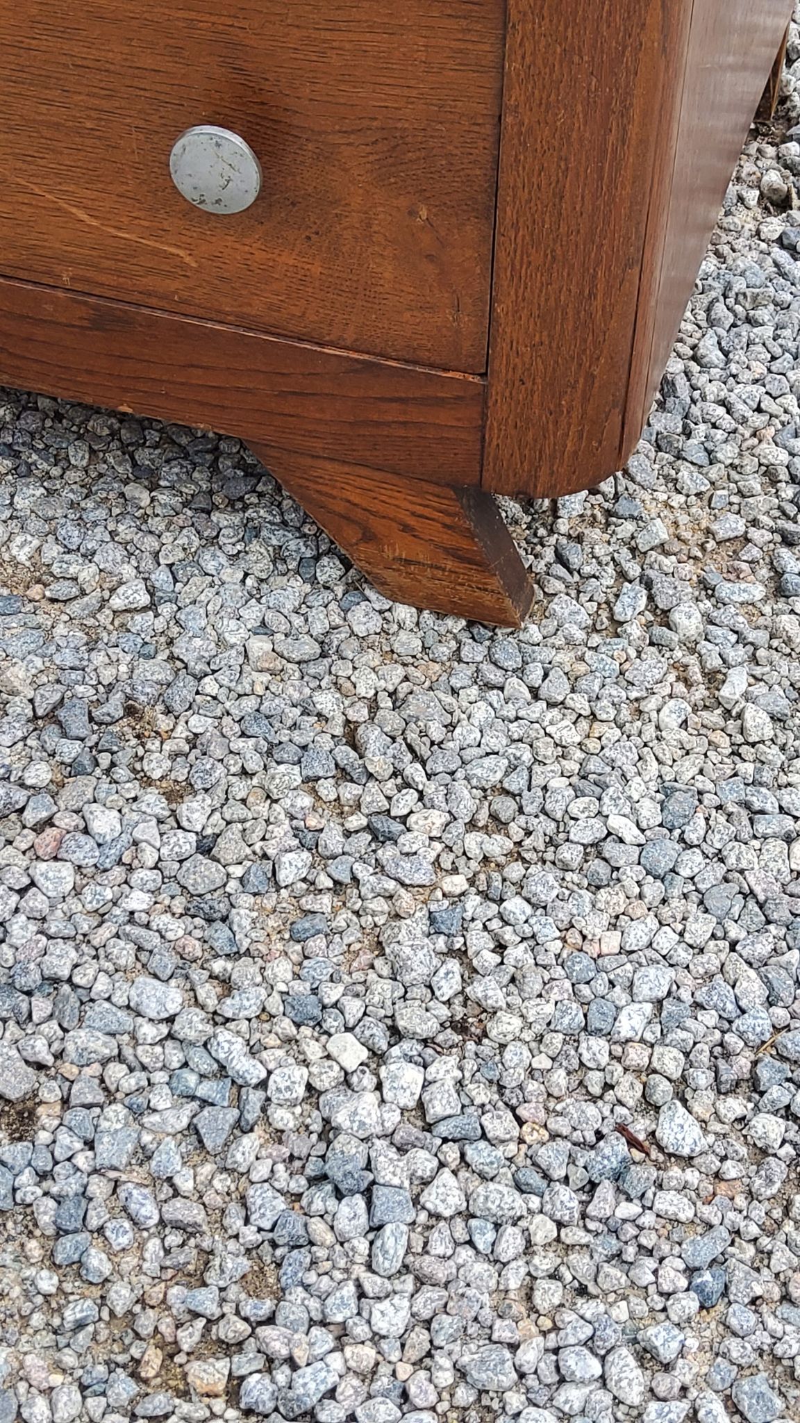 Commode vintage en chêne pieds compas 3 tiroirs des années 50