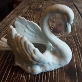 Biscuit swan statue
