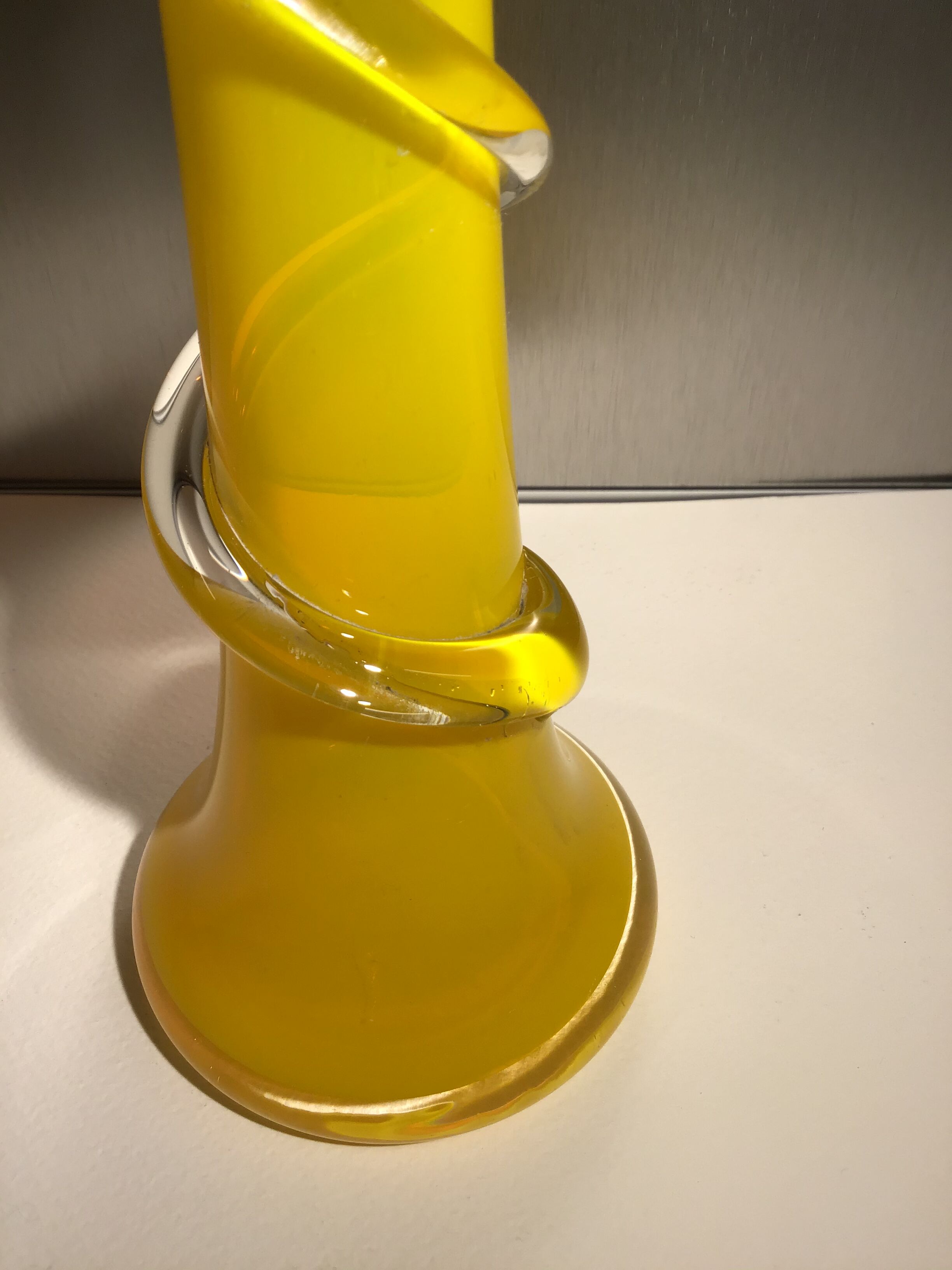Soliflore vase in twisted yellow glass from the 60s/70s
