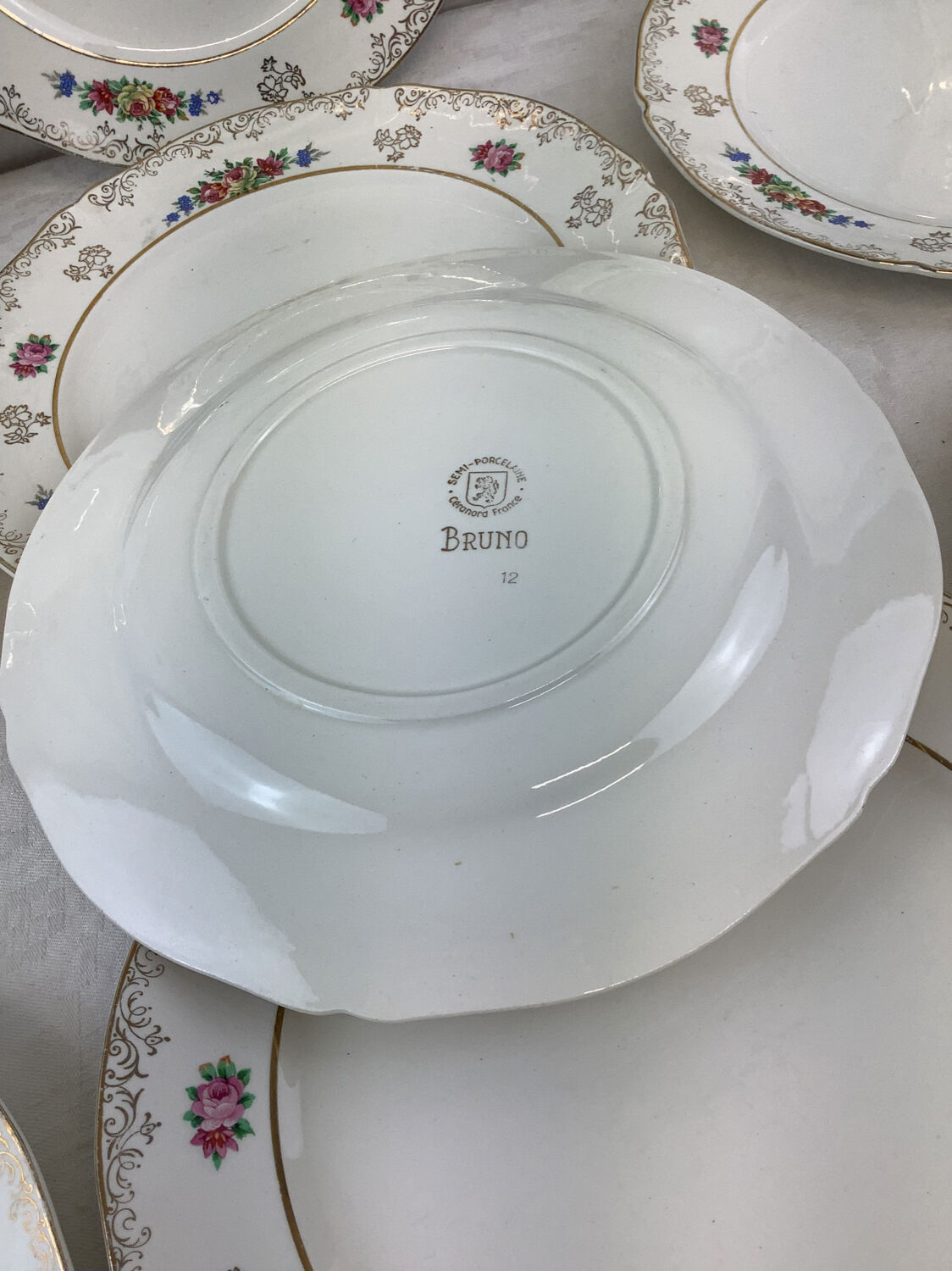 10 vintage hollow plates made in france