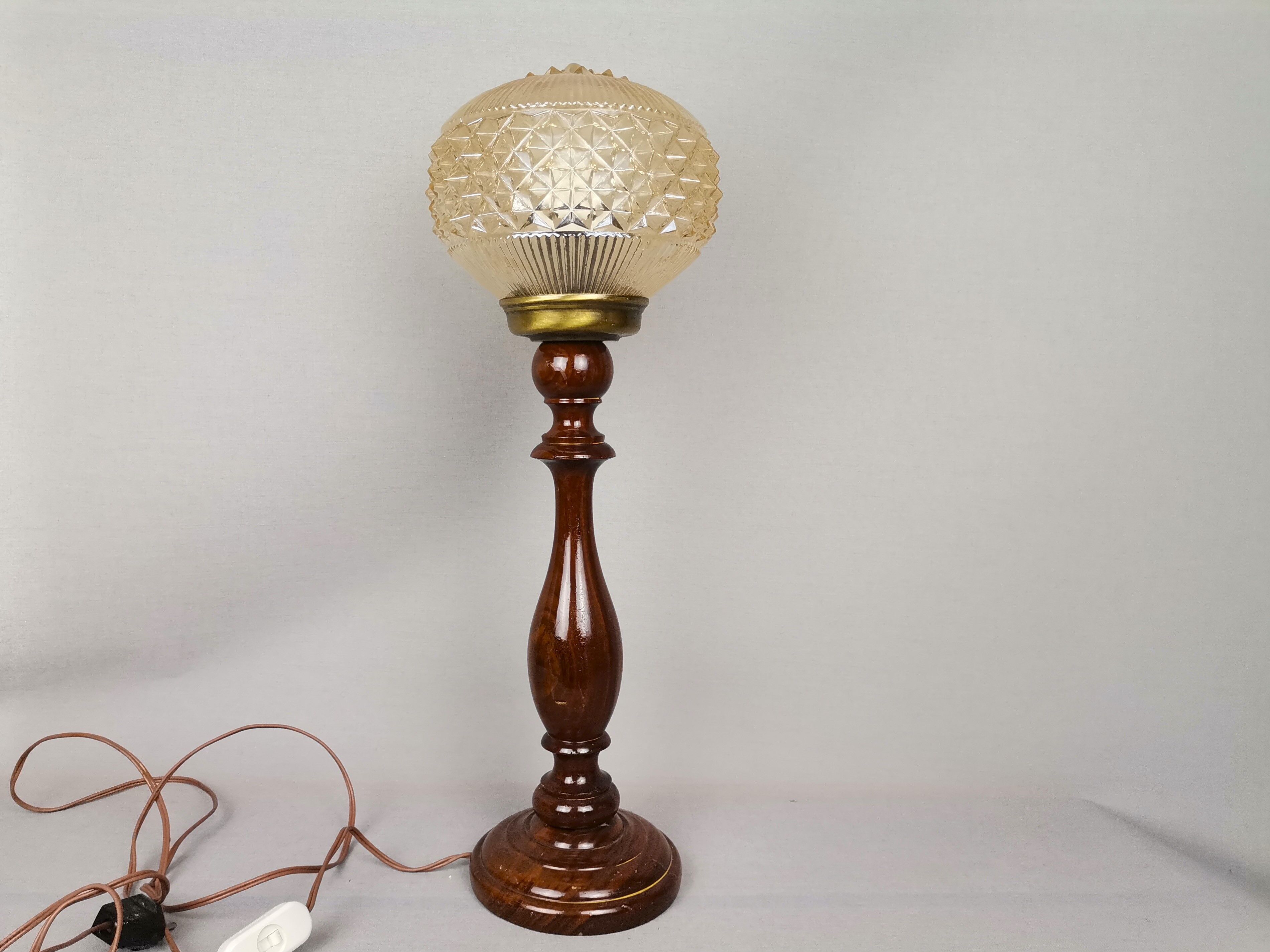 Table lamp