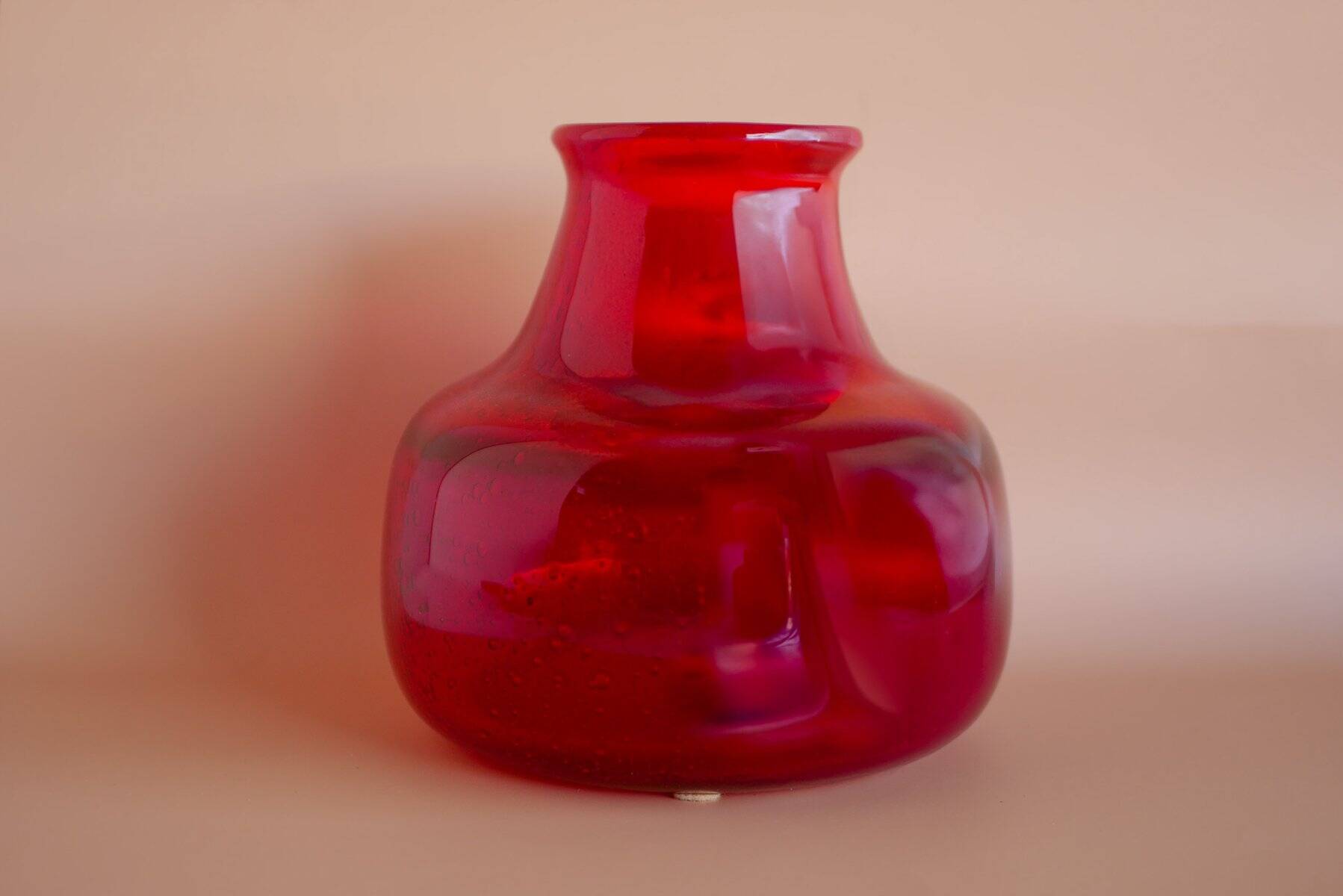 Red glass vase by Erik Höglund for Bodafors, 1960s