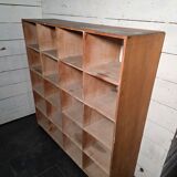 Solid wood workshop cabinet with compartments