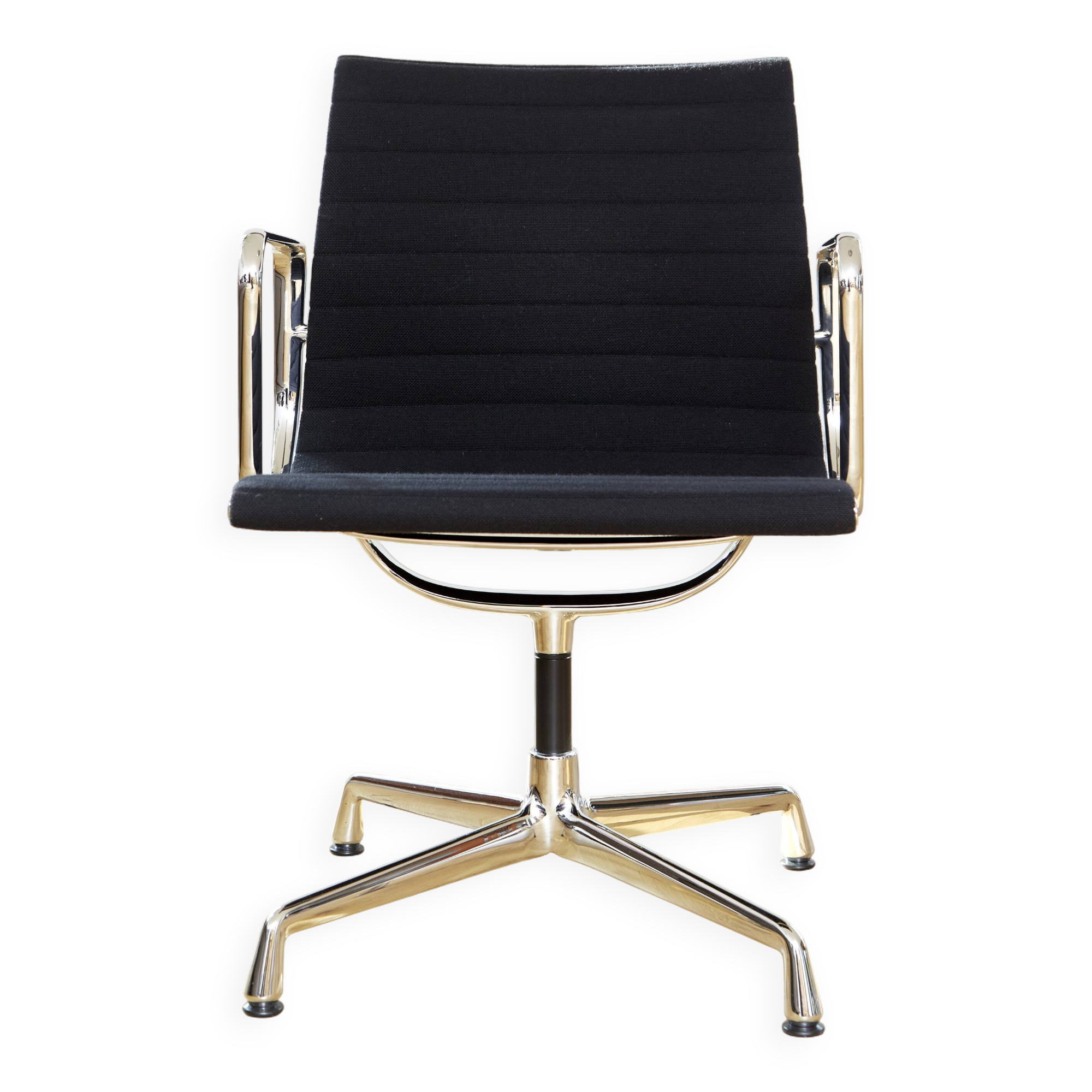Charles & Ray Eames Aluminum Group Chair EA 108 for Vitra