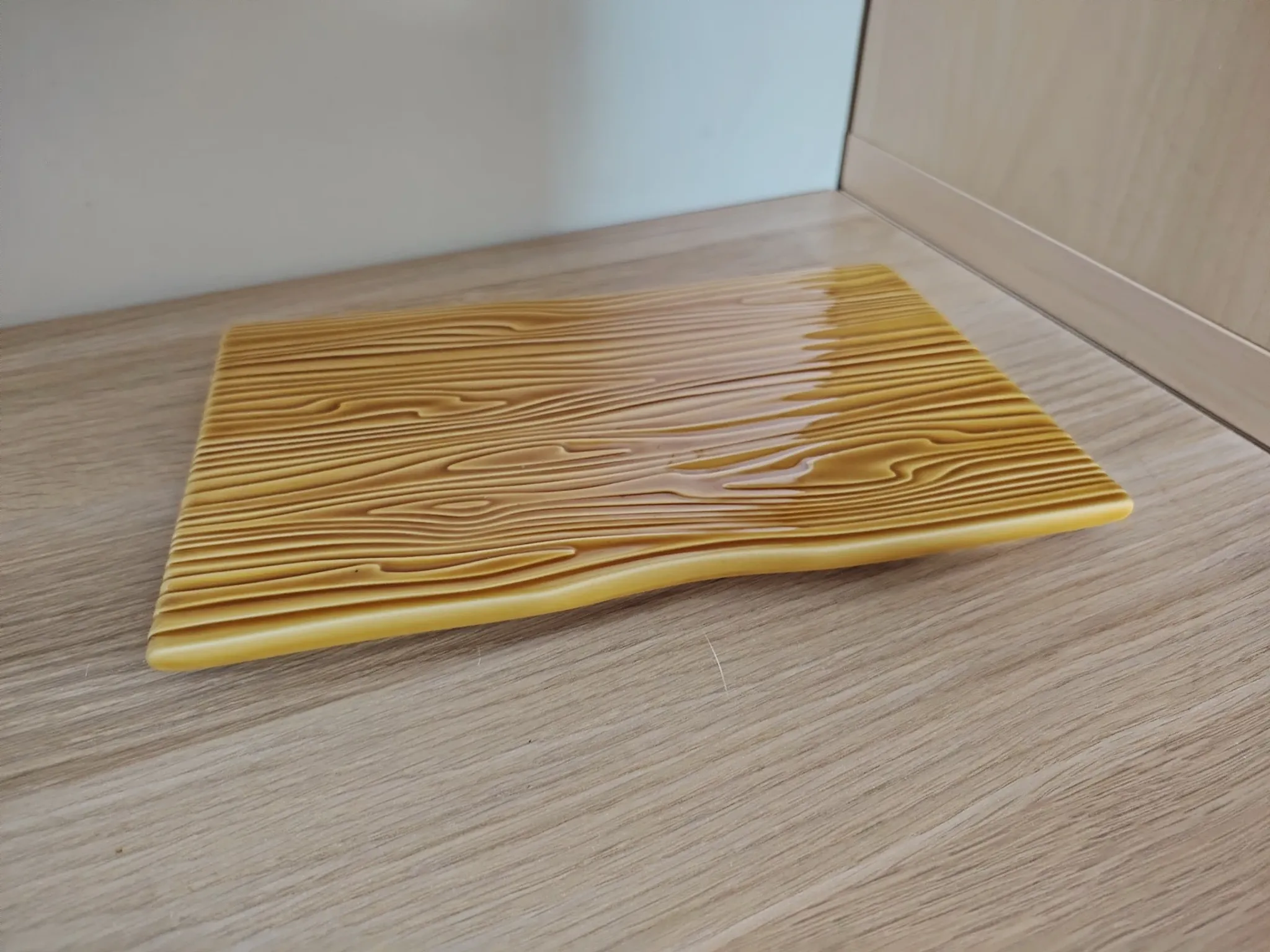 Beautiful vintage plate "faux bois" verceram 4565 from the 60s/70s.