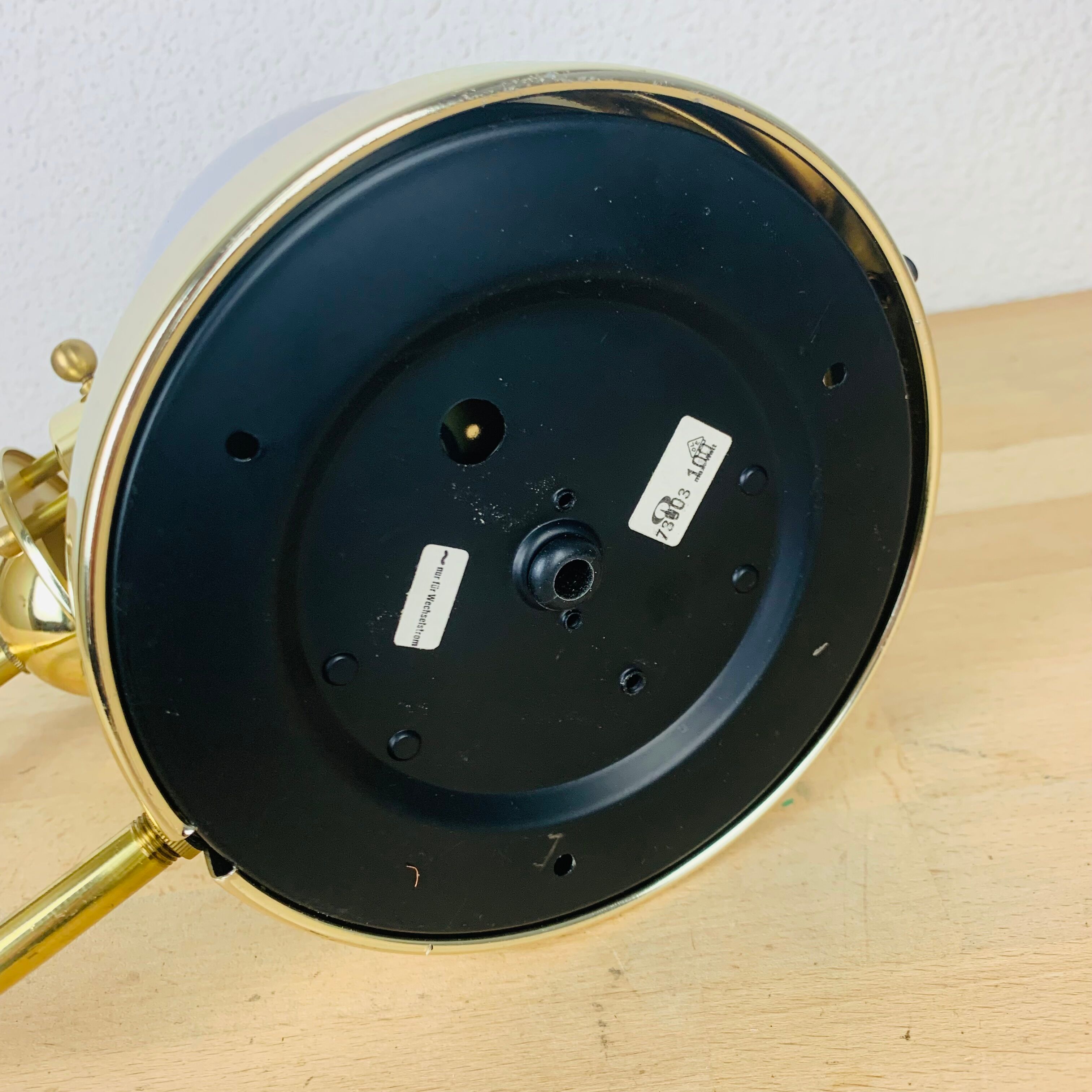 Brass wall lamp and opaline globe