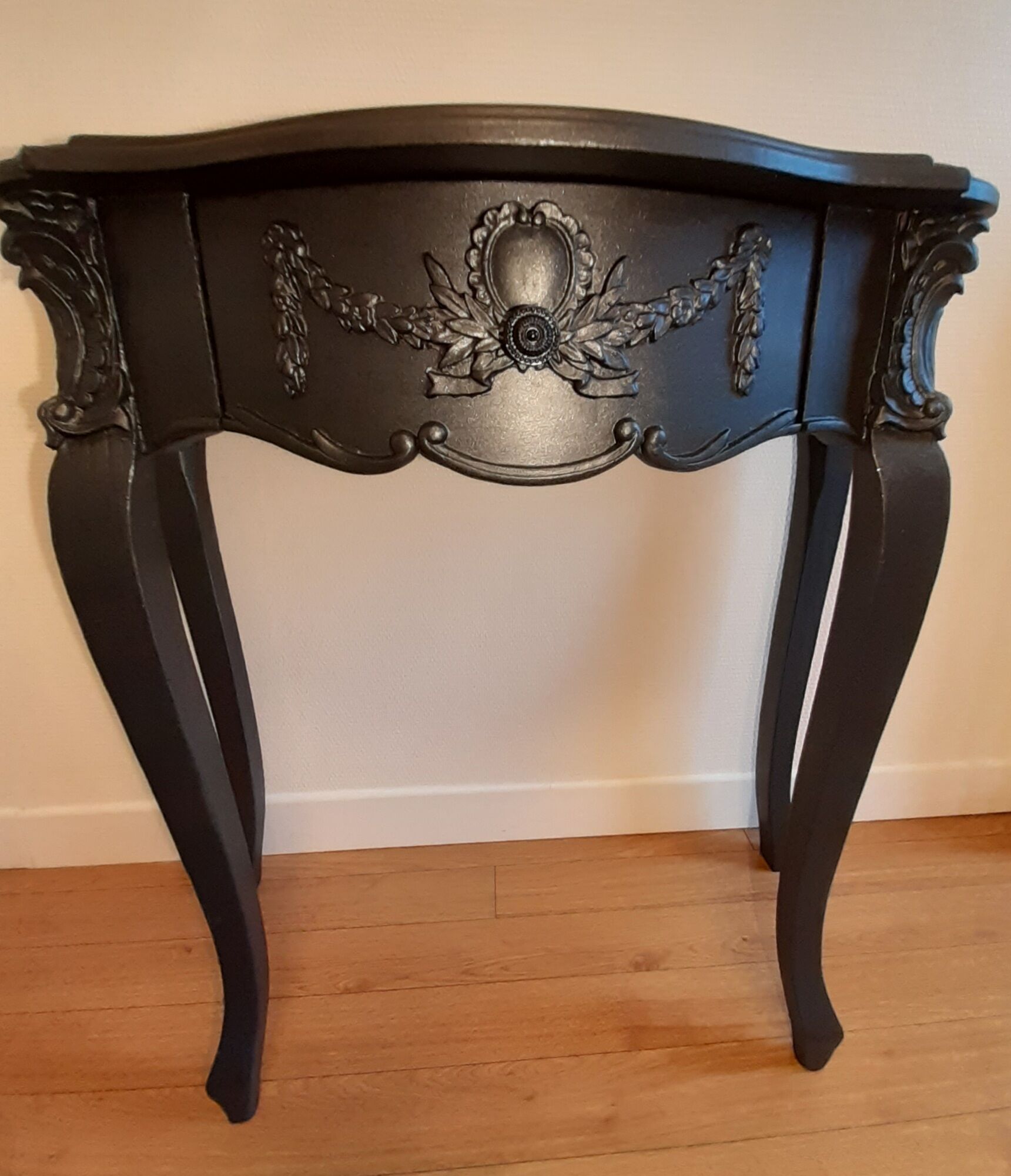 Baroque console black steel