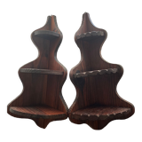 Lot de deux étagères d’angle en bois