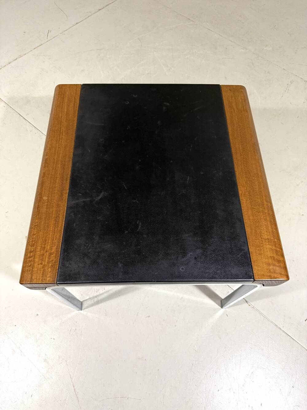 Hans Eichenberger leather coffee-side table Girsberger, Switzerland